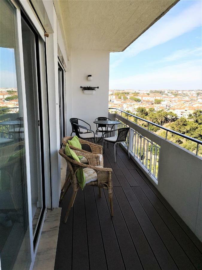 Superb View Over Cascais And The Ocean, With Wonderful Balcony Kültér fotó
